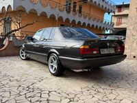 Begagnad BMW 735 Efficient Dynamics 220 HK (161 kW) 1988 Sedan
