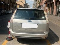 Usata Ford Focus 115 CV (84 kW) 2010 Grigio Station wagon