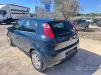 Usata Fiat Grande Punto S 75 CV (55 kW) 2011 Bluazzurro Utilitaria
