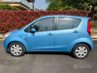 Usata Opel Agila 65 CV (47 kW) 2009 Blu Utilitaria