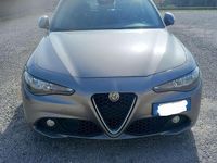Usata Alfa Romeo Giulia 150 CV (110 kW) 2016 Grigio Berlina