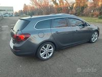 Usata Opel Astra Cosmo 180 CV (132 kW) 2011 Grigio Station wagon