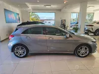 Usata Mercedes 180 109 CV (80 kW) 2015 Grigio Berlina