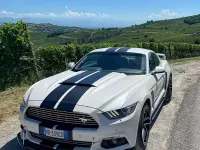 Usata Ford Mustang Fastback 317 CV (233 kW) 2017 Bianco Coupé