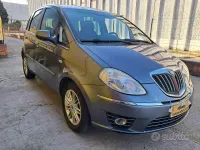 Usado Lancia Musa 95 CV (69 kW) 2010 Gris Monovolumen
