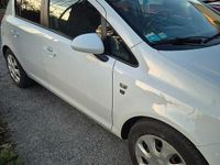 Usata Opel Corsa Edition 95 CV (69 kW) 2010 Bianco Berlina