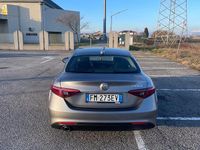 Usata Alfa Romeo Giulia Business 150 CV (110 kW) 2017 Grigio Berlina