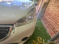 Usata Peugeot 208 68 CV (50 kW) 2015 Bianco Utilitaria