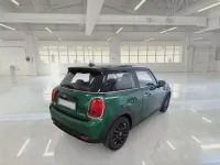 Usata Mini Cooper SE Classic 75 kW (102 CV) 2022 Verde Utilitaria