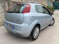 Usata Fiat Grande Punto 75 CV (55 kW) 2007 Grigio Utilitaria