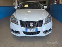 Usata Suzuki Kizashi Sport 178 CV (130 kW) 2014 Bianco Berlina
