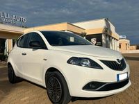 Usata Lancia Ypsilon Gold 69 CV (50 kW) 2022 Bianco Utilitaria