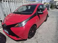 Usata Toyota Aygo X-clusiv 69 CV (50 kW) 2016 Rosso Utilitaria
