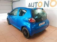 Usata Toyota Aygo 68 CV (50 kW) 2010 Blu Utilitaria