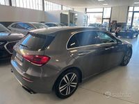 Usata Mercedes A180 Business 109 CV (80 kW) 2018 Grigio Berlina