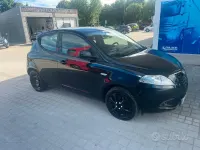 Usata Lancia Ypsilon 69 CV (50 kW) 2014 Nero Utilitaria
