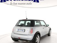 Begagnad Mini ONE 90 HK (66 kW) 2005 Silver Halvkombi