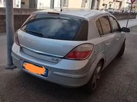 Usata Opel Astra Cosmo 101 CV (74 kW) 2004 Grigio Berlina