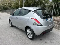Usata Lancia Ypsilon 85 CV (62 kW) 2014 Grigio Utilitaria