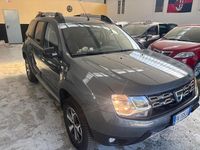 Usata Dacia Duster Lauréate 110 CV (80 kW) 2017 Grigio SUV