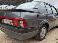 Usata Alfa Romeo 75 110 CV (80 kW) 1989 Grigio Berlina