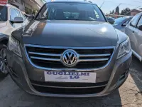 Usata VW Tiguan Sport 140 CV (102 kW) 2008 Grigio SUV