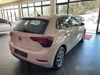 Usata VW Polo Life 95 CV (69 kW) 2023 Beige Utilitaria
