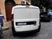 Usata Fiat Doblò 105 CV (77 kW) 2021 Bianco Monovolume