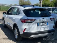 Begagnad Ford Kuga Titanium 150 HK (110 kW) 2021 Vit SUV