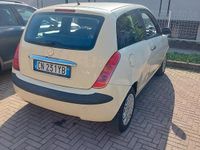 Usata Lancia Ypsilon 60 CV (44 kW) 2004 Giallo Utilitaria