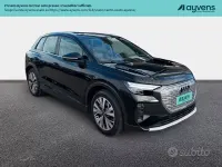 Begagnad Audi Q4 e-tron Advanced 150 kW (204 HK) 2023 Svart SUV