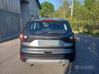 Begagnad Ford Kuga 2017 Grå SUV