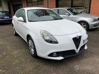 Usata Alfa Romeo Giulietta Super 120 CV (88 kW) 2017 Bianco Berlina