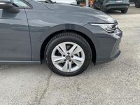 Usata VW Golf VIII Life 116 CV (85 kW) 2025 Grigio Berlina
