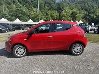 Usado Lancia Ypsilon Silver 69 HP (50 kW) 2015 Vermelho Citadino