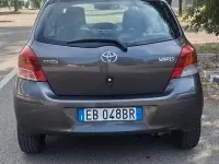 Usata Toyota Yaris 65 CV (47 kW) 2010 Utilitaria