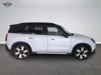 Usata Mini Cooper Countryman Favoured 170 CV (125 kW) 2024 Bianco SUV