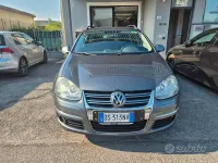 Usata VW Golf VI Comfortline 102 CV (75 kW) 2008 Grigio Utilitaria