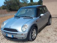 Usata Mini Cooper 90 CV (66 kW) 2004 Grigio Utilitaria