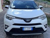 Usata Toyota RAV4 2016 Bianco SUV