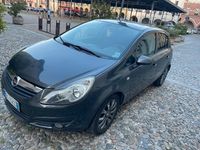 Usata Opel Corsa 45 CV (33 kW) 2011 Nero Berlina