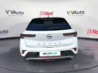 Usata Opel Mokka Elegance 131 CV (96 kW) 2022 Bianco SUV
