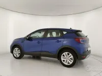 Begagnad Renault Captur Equilibre 101 HK (74 kW) 2024 Blå SUV