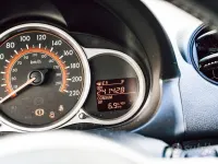 Usata Mazda 2 Inclusive 86 CV (63 kW) 2010 Grigio Utilitaria