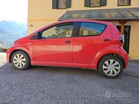 Usata Toyota Aygo Connect Style 68 CV (50 kW) 2012 Rosso Utilitaria