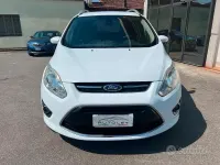 Usata Ford Grand C-Max 116 CV (85 kW) 2012 Bianco Monovolume