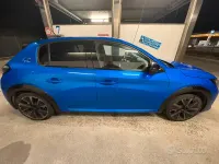 Usata Peugeot 208 GT 101 CV (74 kW) 2021 Blu Utilitaria