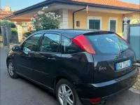 Usata Ford Focus 100 CV (73 kW) 2001 Nero Utilitaria
