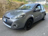 Usata Renault Clio III Dynamique 75 CV (55 kW) 2011 Argento Berlina