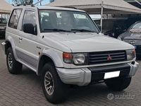 Usata Mitsubishi Pajero 95 CV (69 kW) 1991 Bianco SUV